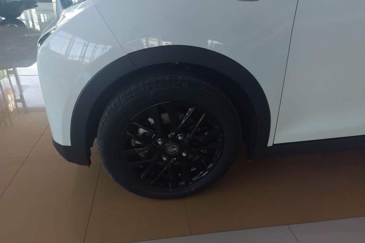 Used Chery Little Ant 2024 Revised Edition Youth Version 321 km Beloved Pro Version 29.23 kWh Left Front Wheel Hub