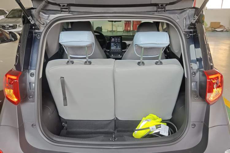 Used Chery Little Ant 2024 Revised Version Youth Edition 251 km True Love Edition 25.05 kWh Trunk