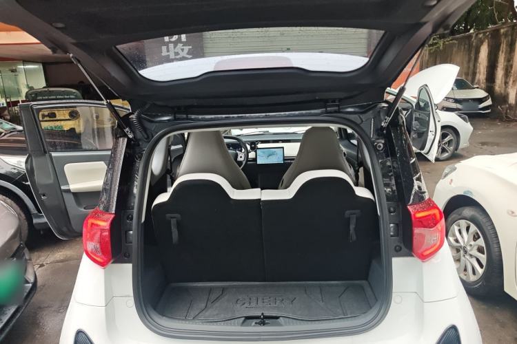 Used Chery Little Ant 2024 321km - Only Love Edition Trunk