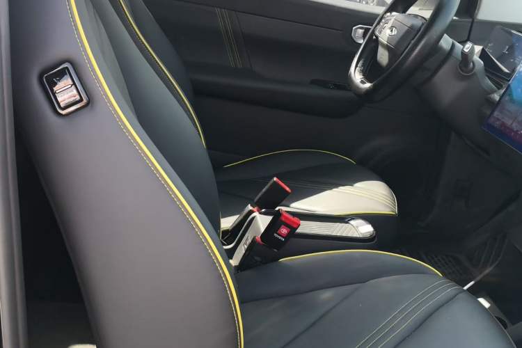 Used Chery Little Ant 2024 Youth Edition 321 km Range Cool Love Version 29.23 kWh Interior 5