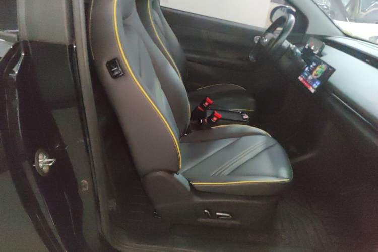 Used Chery Little Ant 2024 Youth Edition 321 km Range Cool Love Version 29.23 kWh Right Front Seat