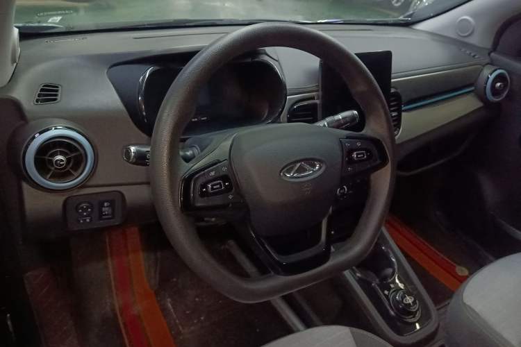 Used Chery Little Ant 2025 Model, 251km Favorite Edition, 25.05kWh Steering Wheel