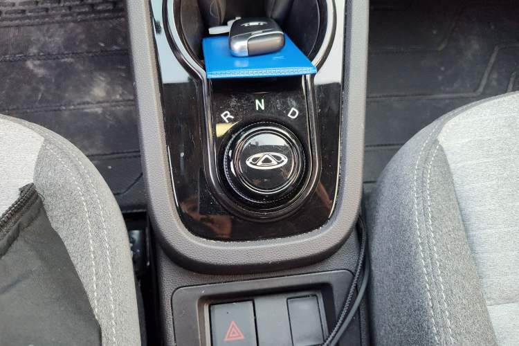 Used Chery Little Ant 2025 Model, 251km Favorite Edition, 25.05kWh Gear Lever