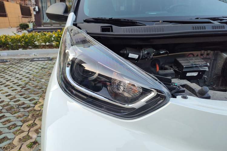 Used Chery Little Ant 2025 Model, 251km Favorite Edition, 25.05kWh Right Front Headlight
