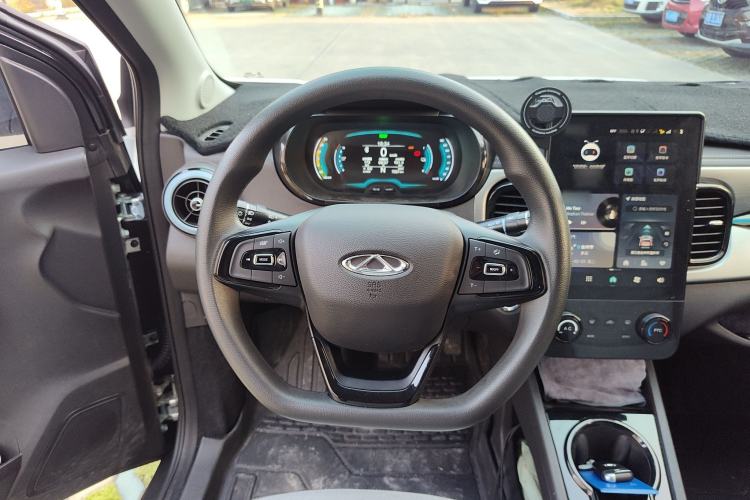 Used Chery Little Ant 2025 Model, 251km Favorite Edition, 25.05kWh Steering Wheel