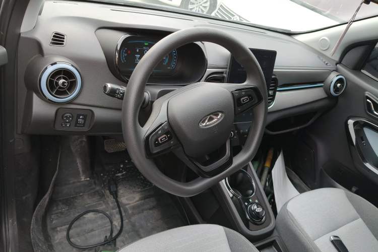 Used Chery Little Ant 2025 Model, 251km Favorite Edition, 25.05kWh Steering Wheel