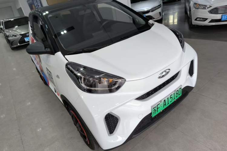 Used Chery Little Ant 2025 Model, 251km Favorite Edition, 25.05kWh Front Right 45 Deg