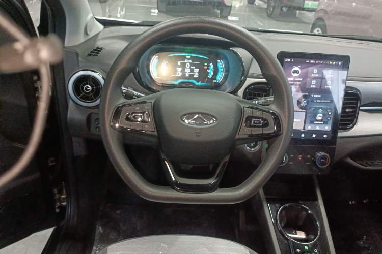 Used Chery Little Ant 2025 Model, 251km Favorite Edition, 25.05kWh Steering Wheel