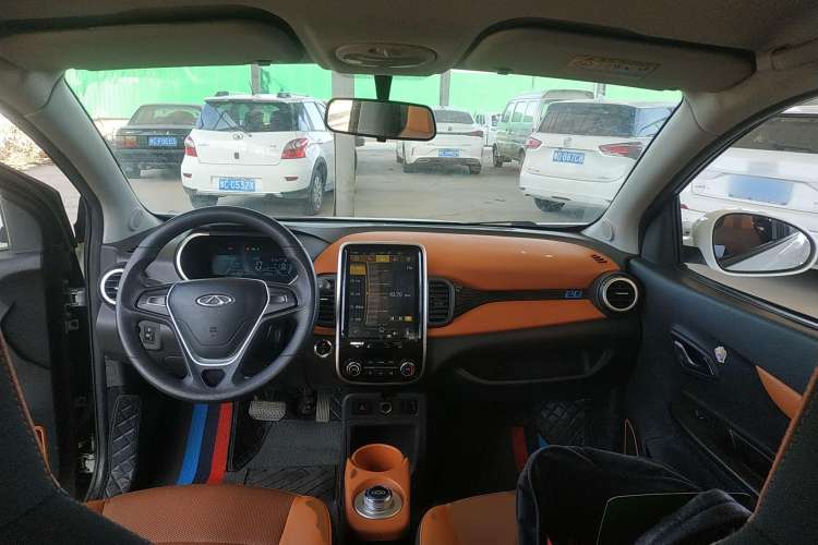 Used Chery New Energy 2018 400 4-Seater Smart Edition Center Console