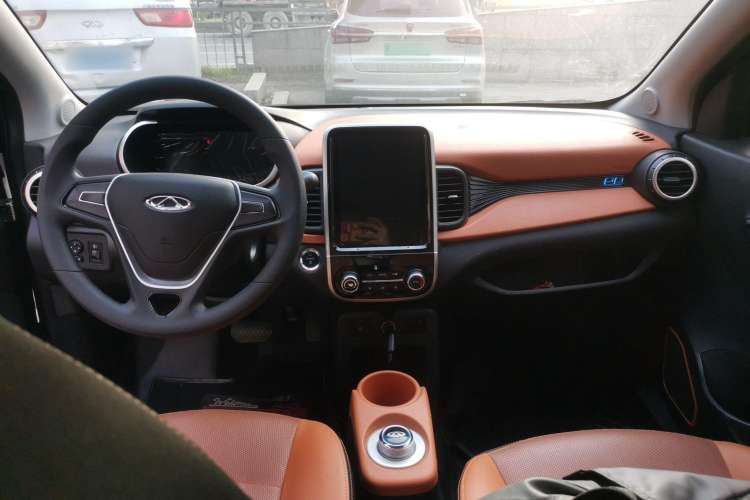 Used Chery New Energy 2018 400 4-Seater Smart Edition Center Console