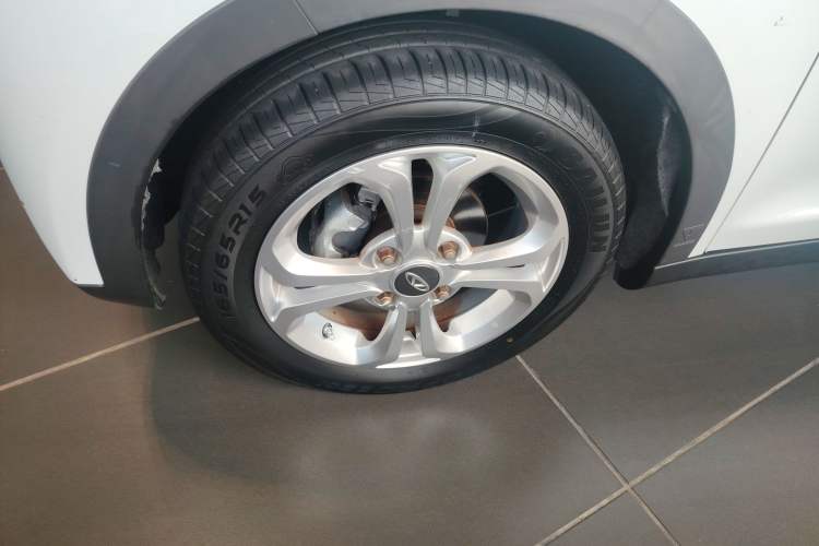 Used Chery New Energy 2018 400 4-Seater Smart Edition Left Front Wheel Hub