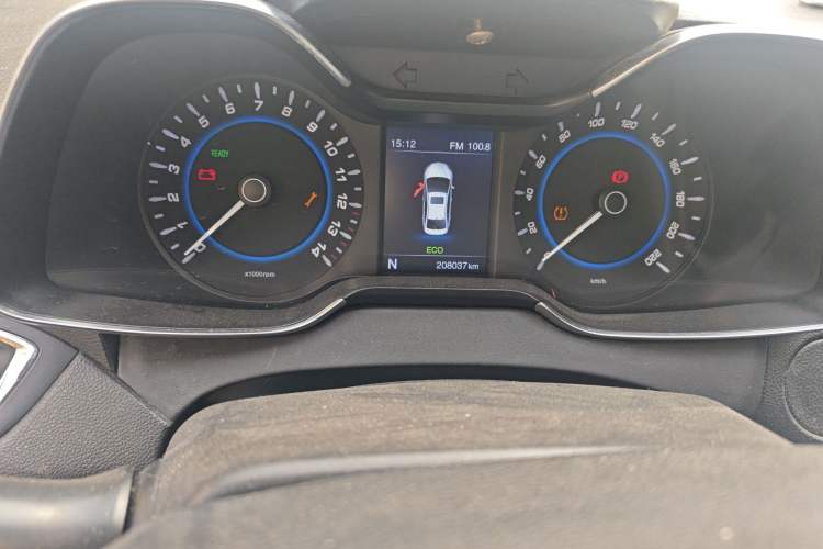 Used Chery New Energy Arrizo 5e 2017 Smart Edition Odometer Close Up