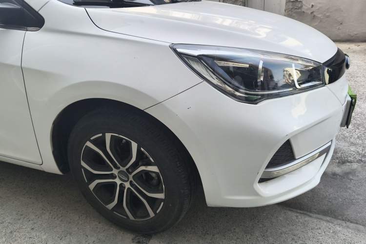 Used Chery New Energy Arrizo e 2019 Comfort Edition Right Front Wheel Hub