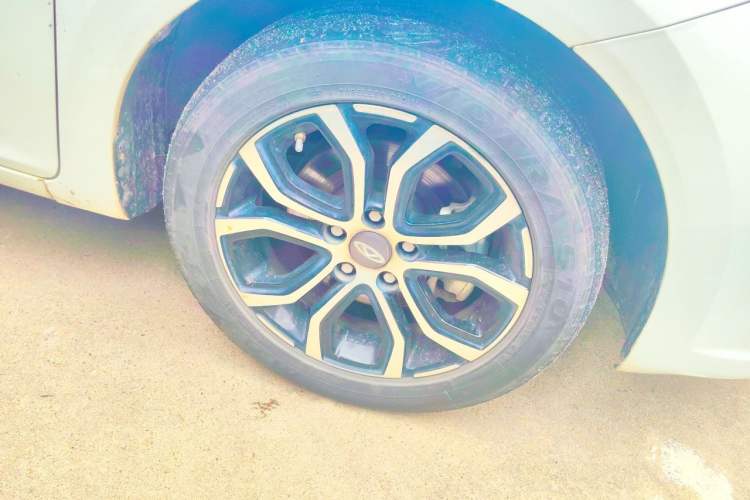 Used Chery New Energy Arrizo e 2019 Comfort Edition Right Front Wheel Hub
