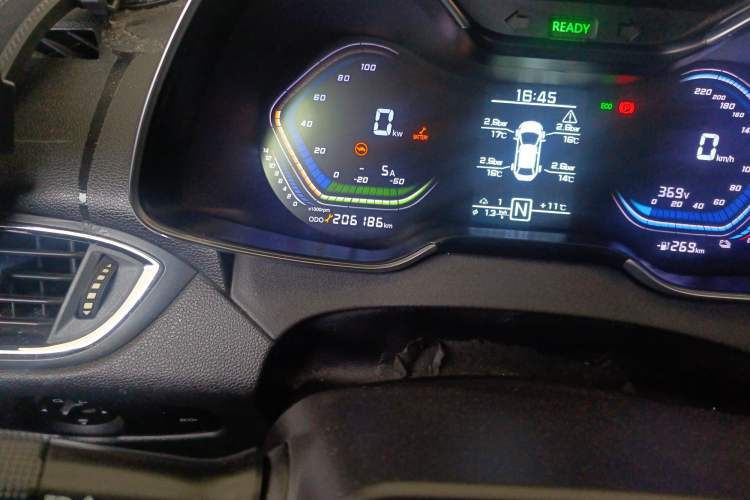 Used Chery New Energy Arrizo e 2020 Travel Edition Odometer Close Up