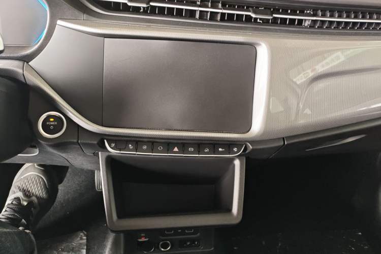Used Chery New Energy Arrizo e 2024 405km Travel Edition Audio And AC Panel
