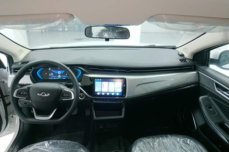 Used Chery New Energy Arrizo e 2024 405km Travel Edition Center Console