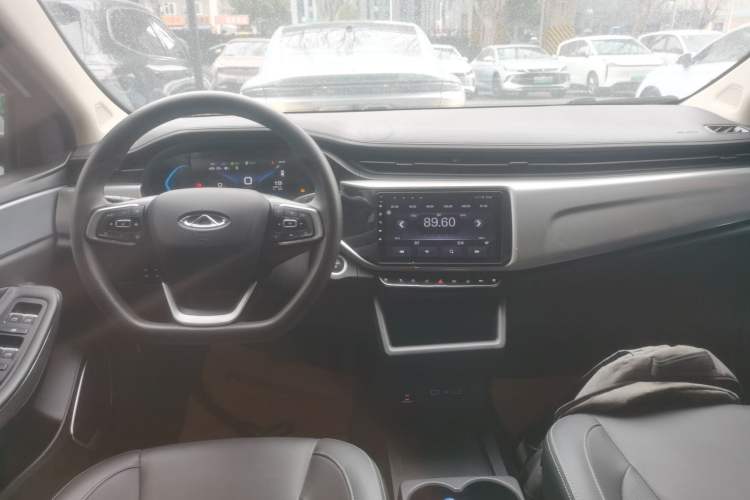Used Chery New Energy Arrizo e 2024 405km Travel Edition Center Console