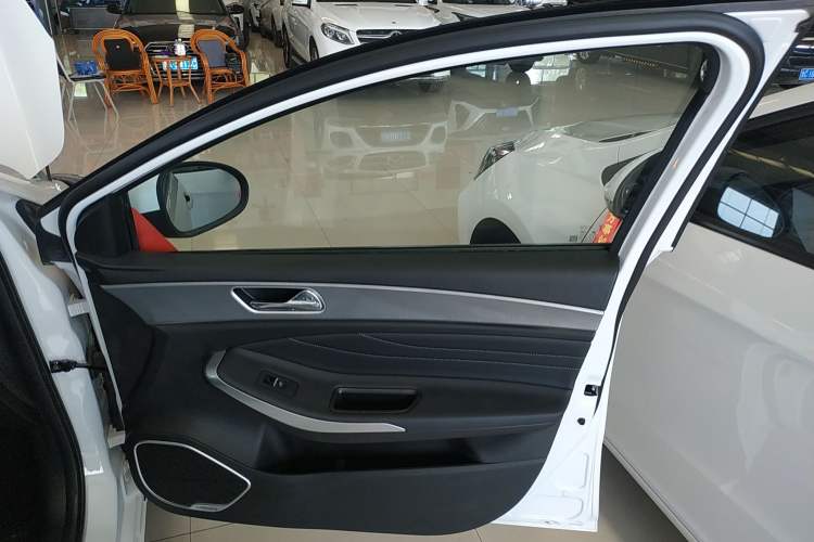 Used Chery New Energy Arrizo e 2024 405km Travel Edition Interior 5