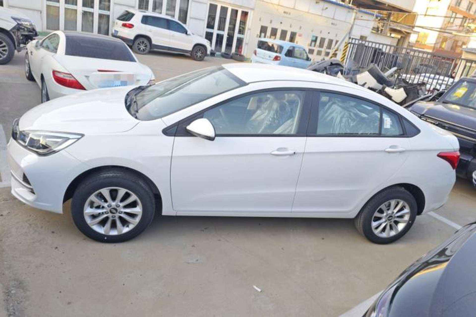Used Chery New Energy Arrizo e 2024 455km Travel Edition Left Side