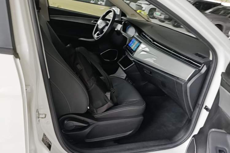 Used Chery New Energy Arrizo e 2024 405km Travel Edition Right Front Seat