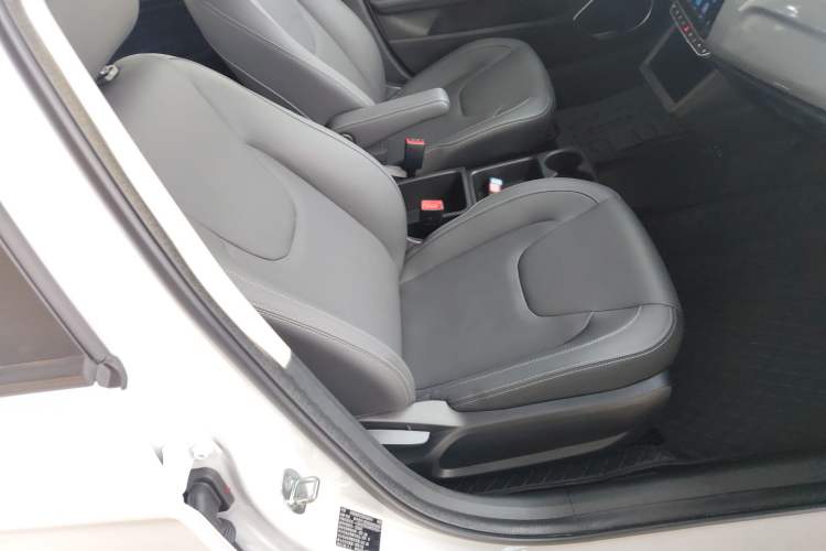 Used Chery New Energy Arrizo e 2024 405km Travel Edition Right Front Seat