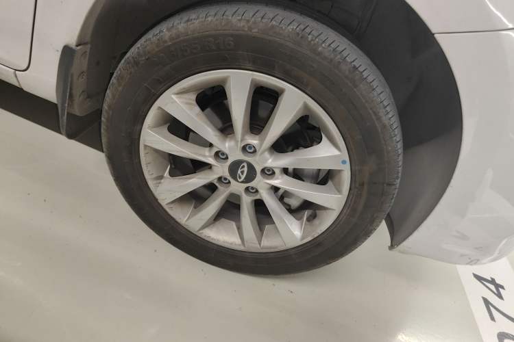 Used Chery New Energy Arrizo e 2024 405km Travel Edition Right Front Wheel Hub