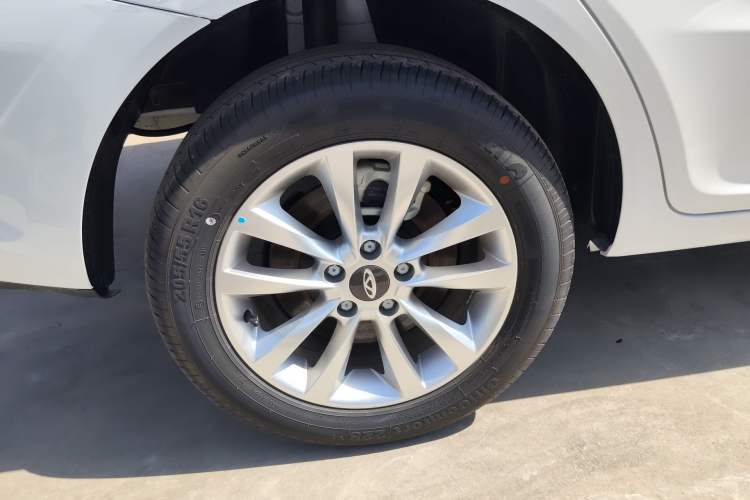 Used Chery New Energy Arrizo e 2024 405km Travel Edition Right Rear Wheel Hub