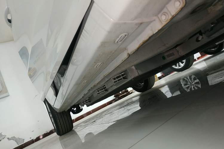 Used Chery New Energy Arrizo e 2024 405km Travel Edition Right Side Sill
