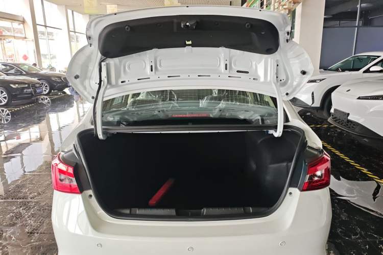Used Chery New Energy Arrizo e 2024 405km Travel Edition Trunk