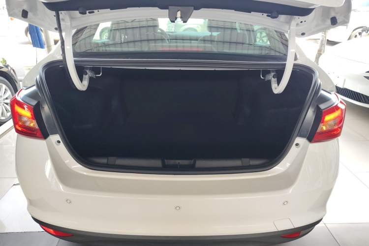 Used Chery New Energy Arrizo e 2024 405km Travel Edition Trunk