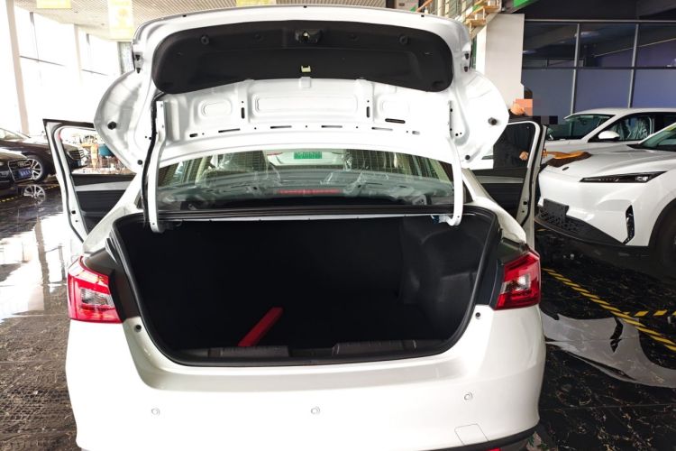Used Chery New Energy Arrizo e 2024 405km Travel Edition Trunk