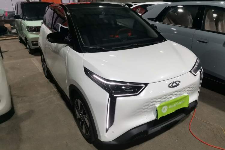 Used Chery New Energy Boundless Pro 2022 301km LingShou Edition Lithium Iron Phosphate Front Right 45 Deg