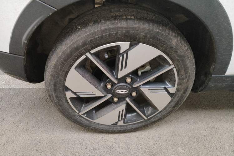 Used Chery New Energy Boundless Pro 2022 301km LingShou Edition Lithium Iron Phosphate Right Rear Wheel Hub