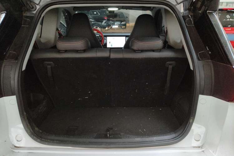 Used Chery New Energy Boundless Pro 2022 301km LingShou Edition Lithium Iron Phosphate Trunk