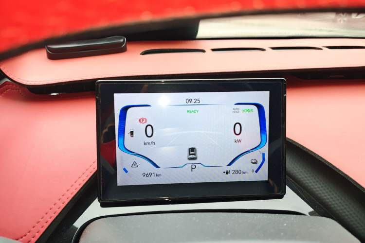 Used Chery New Energy Boundless Pro 2022 301km LingShou Edition Lithium Iron Phosphate Instrument Cluster