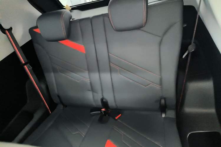 Used Chery New Energy Boundless Pro 2022 301km LingShou Edition Lithium Iron Phosphate Left Rear Seat