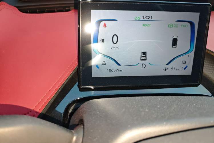 Used Chery New Energy Boundless Pro 2022 301km LingShou Edition Lithium Iron Phosphate Odometer Close Up