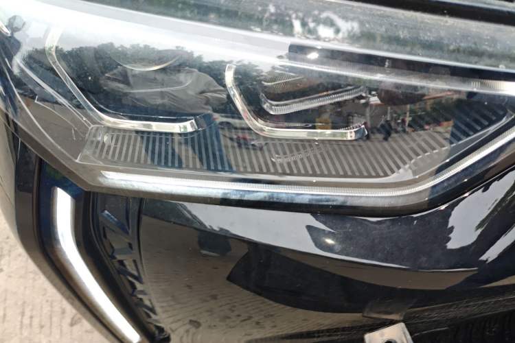 Used Chery New Energy Boundless Pro 2022 301km LingShou Edition Lithium Iron Phosphate Right Front Headlight