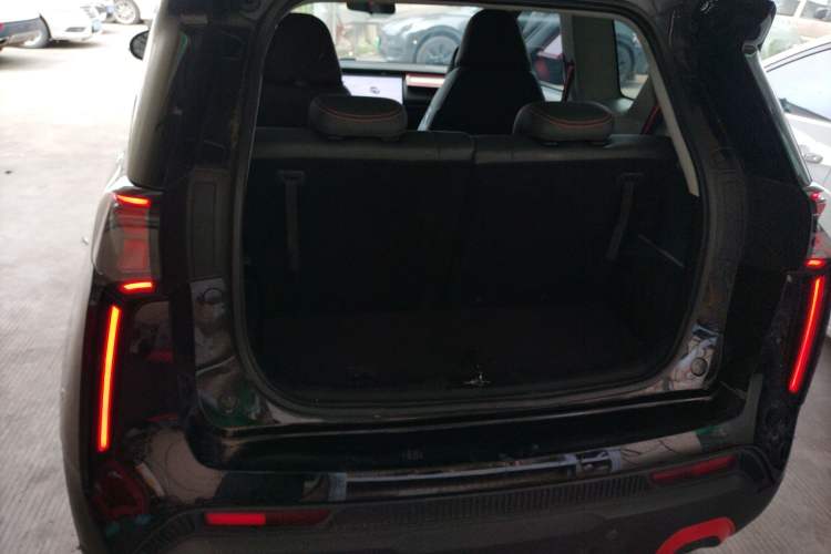 Used Chery New Energy Boundless Pro 2022 301km "WoW" Edition Lithium Iron Phosphate Trunk