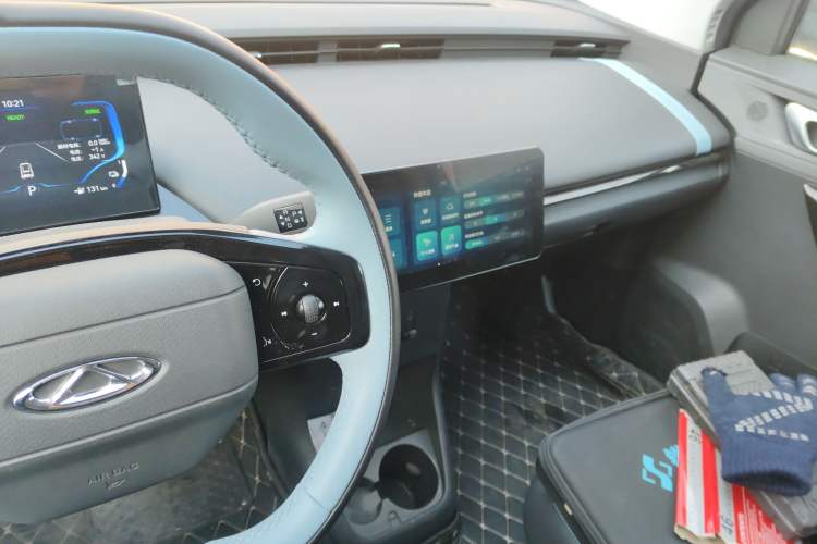 Used Chery New Energy Boundless Pro 2022 301km "WoW" Edition Lithium Iron Phosphate Audio And AC Panel