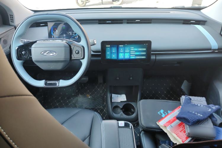 Used Chery New Energy Boundless Pro 2022 301km "WoW" Edition Lithium Iron Phosphate Center Console