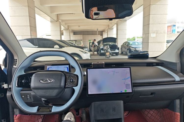 Used Chery New Energy Boundless Pro 2022 301km "Divine Beast" Version Lithium NMC Center Console