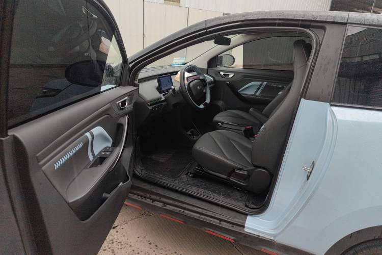 Used Chery New Energy Boundless Pro 2022 301km "Divine Beast" Version Lithium NMC Driver Seat
