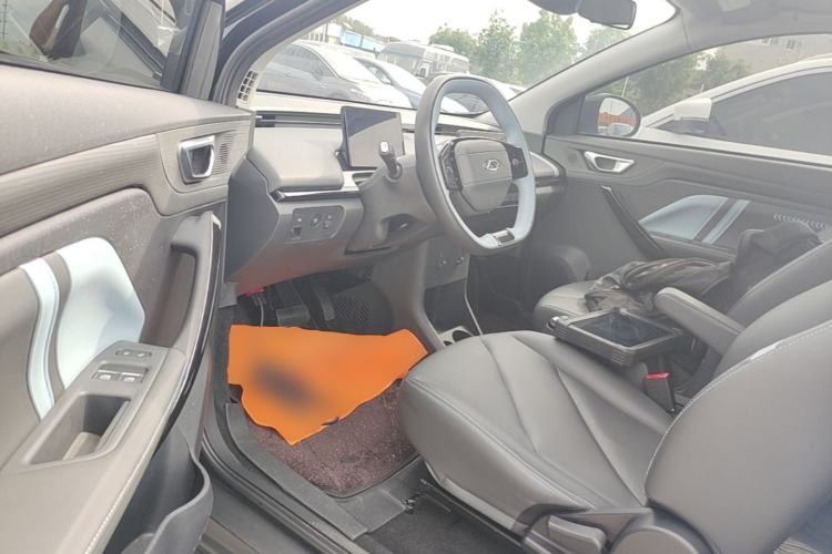 Used Chery New Energy Boundless Pro 2022 301km "Divine Beast" Version with Lithium Iron Phosphate Driver Seat