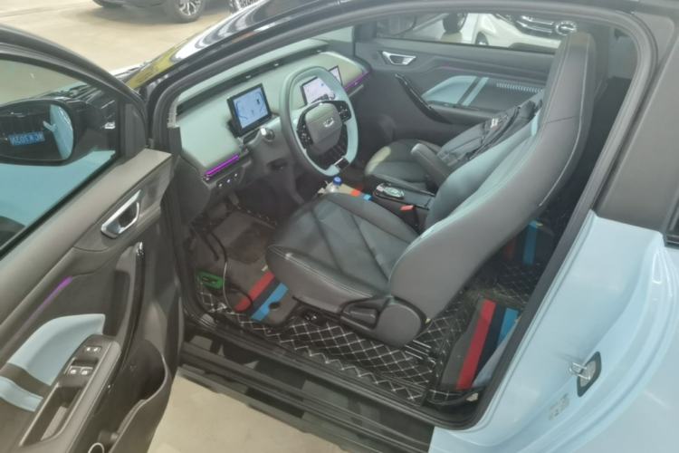 Used Chery New Energy Boundless Pro 2022 301km "Divine Beast" Version Lithium NMC Driver Seat