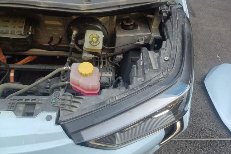 Used Chery New Energy Boundless Pro 2022 408 km "WoW" Edition Lithium Ternary Engine Bay Left