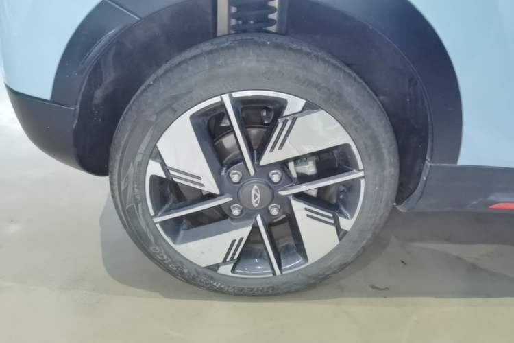 Used Chery New Energy Boundless Pro 2022 301km "Divine Beast" Version Lithium NMC Exterior 5