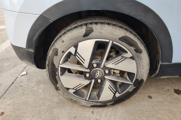 Used Chery New Energy Boundless Pro 2022 301km "Divine Beast" Version with Lithium Iron Phosphate Exterior 8