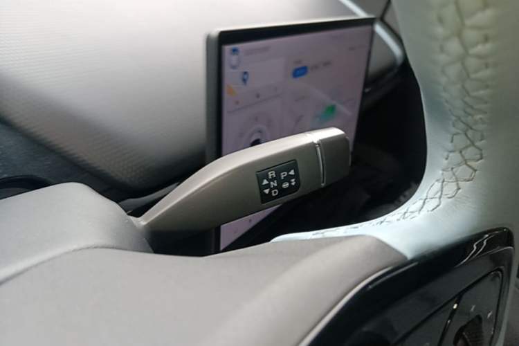 Used Chery New Energy Boundless Pro 2022 301km "WoW" Edition Lithium Iron Phosphate Gear Lever